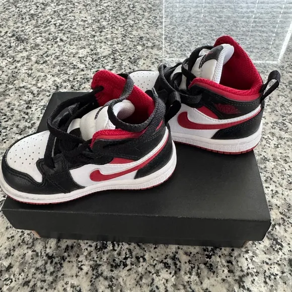 Toddler Nike Jordan 1 Mid