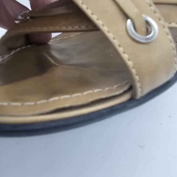 Tod's Beige Leather Heeled Sandals Size 6 Cross strap