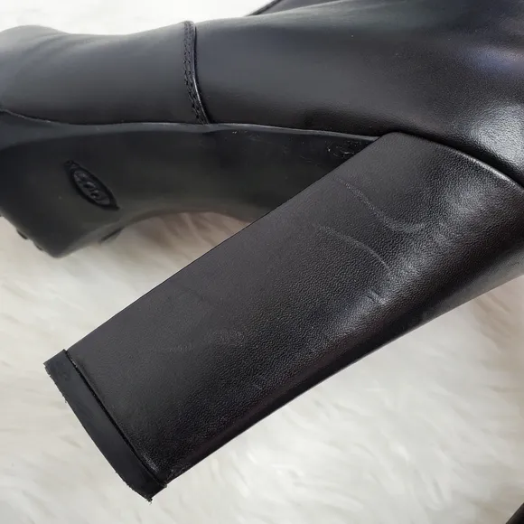 Tod's | Black Leather Buckle Ankle Booties Boots