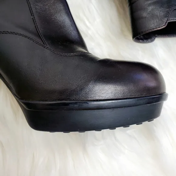 Tod's | Black Leather Buckle Ankle Booties Boots