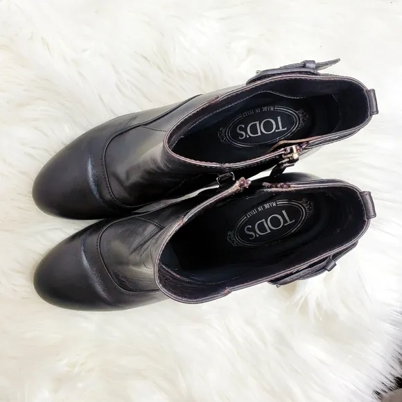 Tod's | Black Leather Buckle Ankle Booties Boots