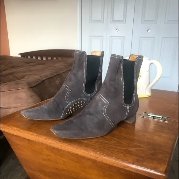 TOD’S brown/black suede low-heeled booties