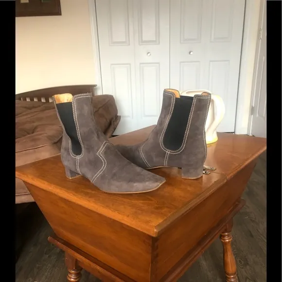 TOD’S brown/black suede low-heeled booties