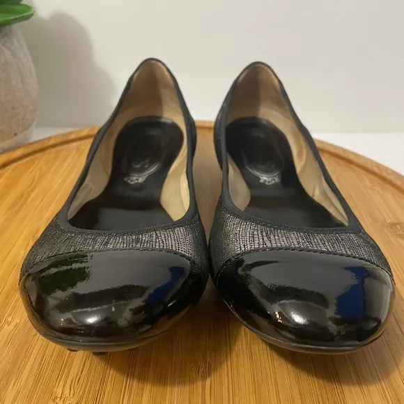 Tod's Leather Cap Toe Ballet Flats Metallic Silver Black Loafer Size 6.5