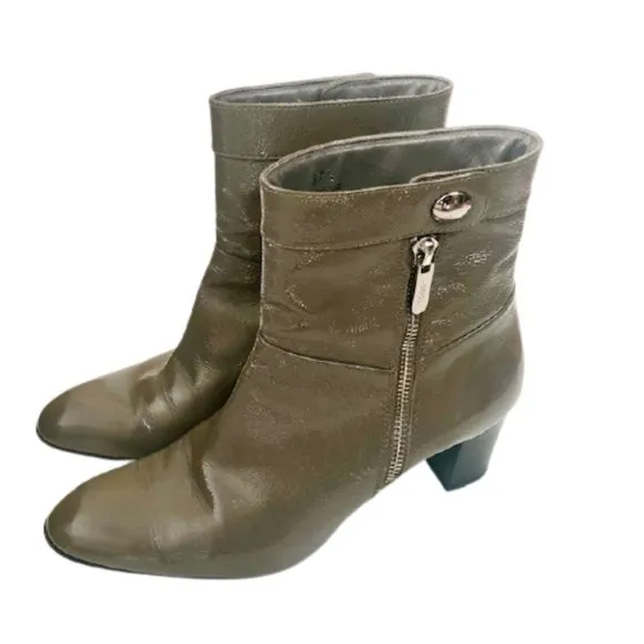 Tod's Patent Ankle Boots Made in Italy - Taupe - EU 37.5