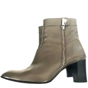 Tod's Patent Ankle Boots Made in Italy - Taupe - EU 37.5