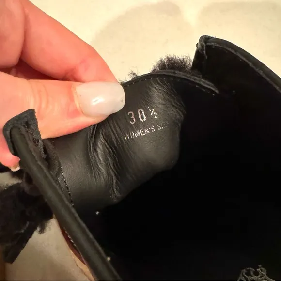 Tod’s Patent Leather Shearling Lace Up Fringe Loafers Black Size 38.5/8.5