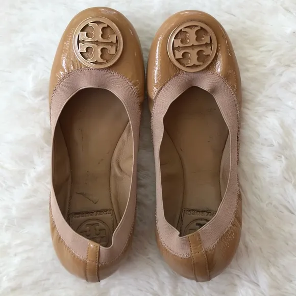TORY BURCH • Caroline Nude Patent Leather Ballet Flats Stretch Size 5.5