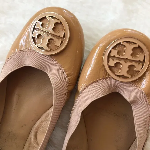 TORY BURCH • Caroline Nude Patent Leather Ballet Flats Stretch Size 5.5