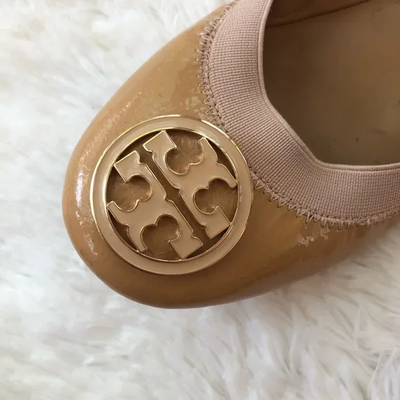 TORY BURCH • Caroline Nude Patent Leather Ballet Flats Stretch Size 5.5