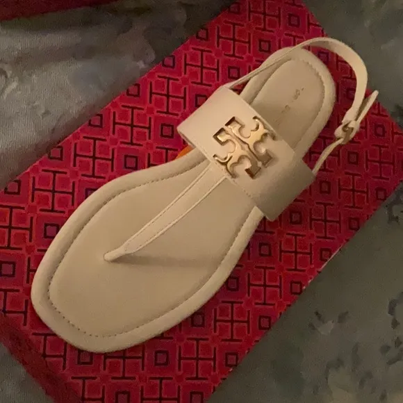 TORY BURCH Eleanor Thong Toe Logo Sandals GOAT LEATHER/Light cream size 8.5