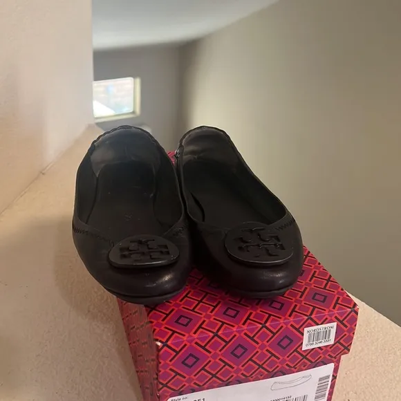 Tory Burch Flats Minnie Travel Ballet Flat Black Leather  logo Ballerina 5.5‎