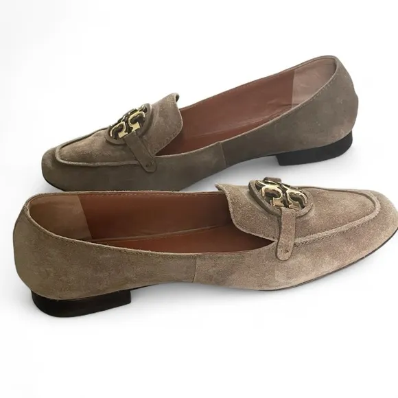 Tory Burch Miller Brown Genuine suede loafers, Large gold TT logo, size 9