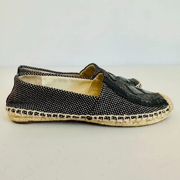 TORY BURCH NAVY AND NEUTRAL SIGNATURE LOGO ESPADRILLES