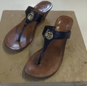 Tory Burch Size 8M Navy Sandals