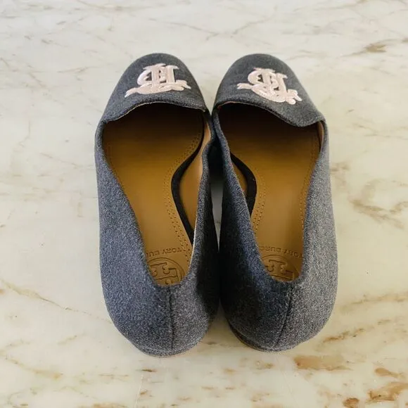 TORY BURCH Solid Gray Fabric Loafer Flats Large Logo - US 6.5