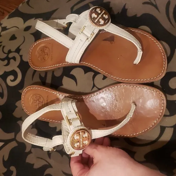 Tory Burch T strap white leather tan gold sandals 8