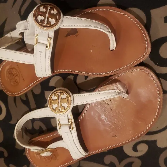 Tory Burch T strap white leather tan gold sandals 8