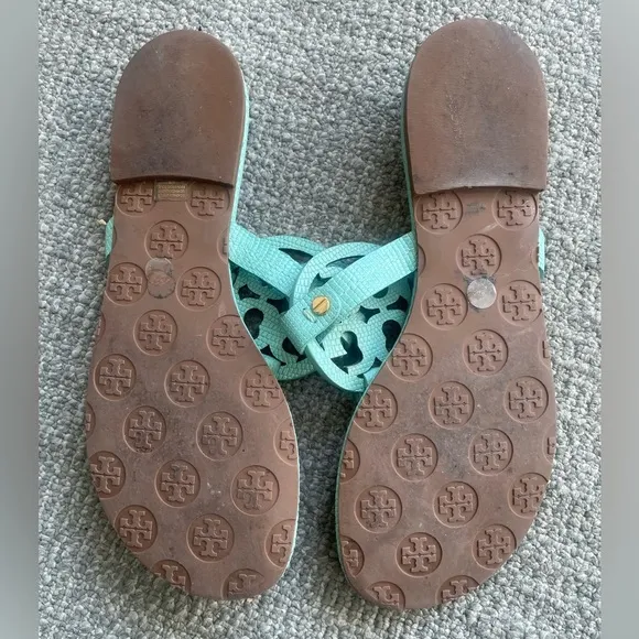 TORY BURCH Women's Green Miller Thong Sandals - Electric Eel