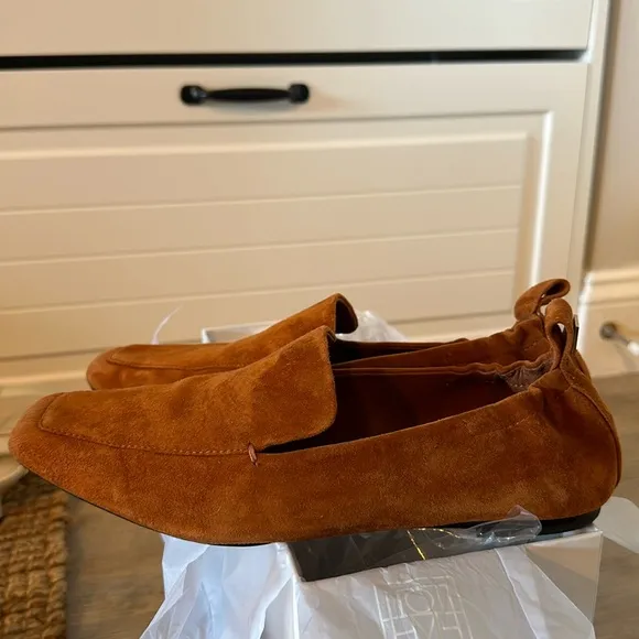 *TOTEME*  The Travel suede loafers slip on flats size 7.5 COGNAC