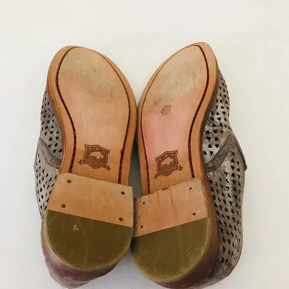 Trask Ali Perforated Metallic Loafer Flats Gray Silver Women's Size 7.5
