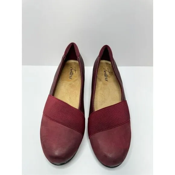 Trotters Loafers Womens Size 5 Red Wine Leather Padded Slip On Casual Shoes NEW