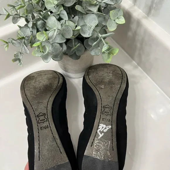 Troy Burch Black Flats