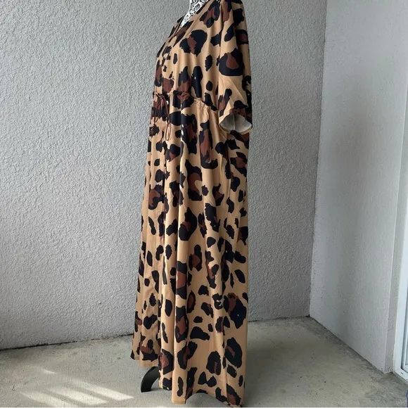 TSQ2 Plunge Leopard Oversize Kimono Maxi Dress L NWT