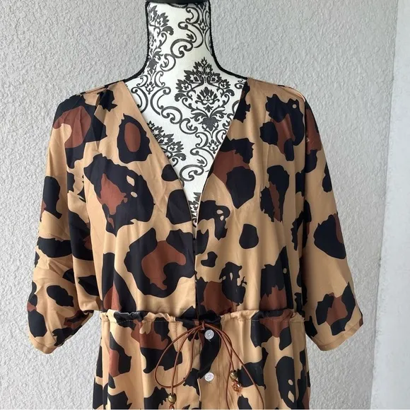 TSQ2 Plunge Leopard Oversize Kimono Maxi Dress L NWT