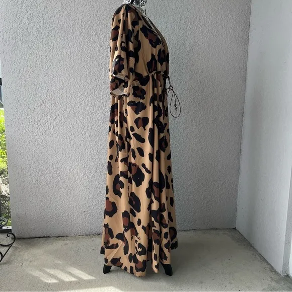 TSQ2 Plunge Leopard Oversize Kimono Maxi Dress L NWT