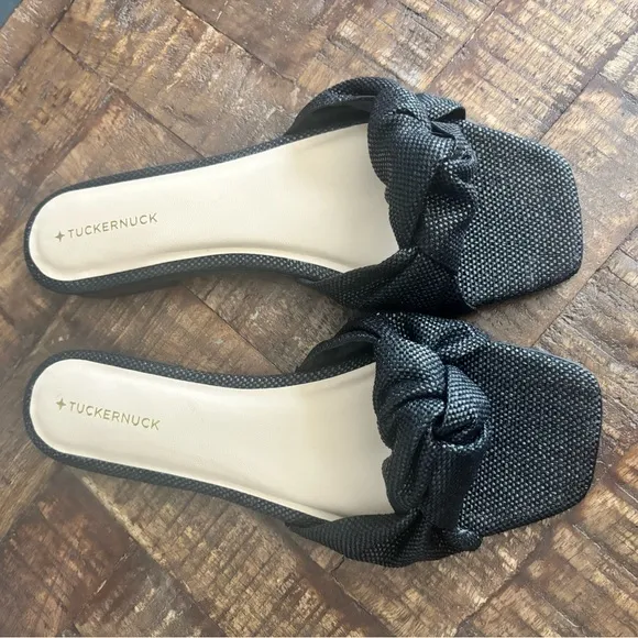 Tuckernuck black Raffia Brit Sandals   New in Box size 7