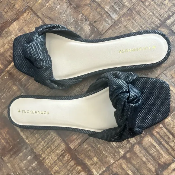Tuckernuck black Raffia Brit Sandals   New in Box size 7