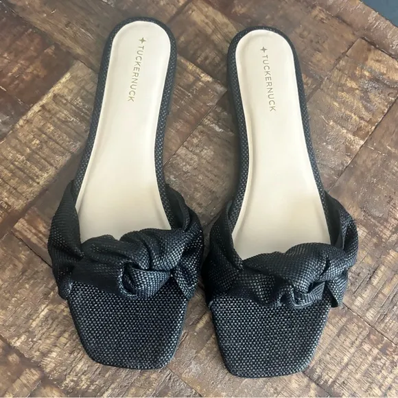 Tuckernuck black Raffia Brit Sandals   New in Box size 7