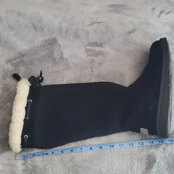 UGG Australia Suburb Tall Crotchet  Tassel Tie Accent Suade Boots Size 10