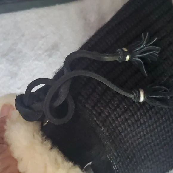 UGG Australia Suburb Tall Crotchet  Tassel Tie Accent Suade Boots Size 10