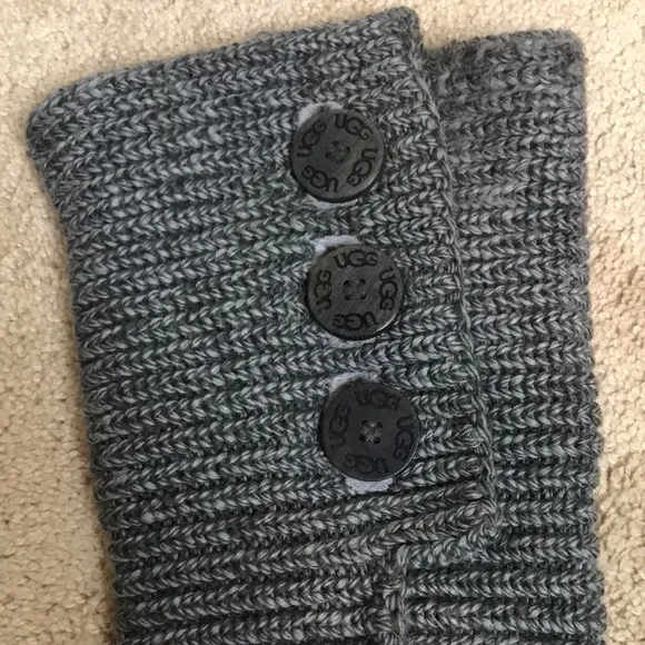 UGG Australia Women’s Knee High Knit Gray Sheepskin Interior Foldable Sock Boots