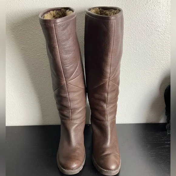 UGG Avery Stout Leather Water Resistant Cuffable High Heeled Boots Women's 8.5‎