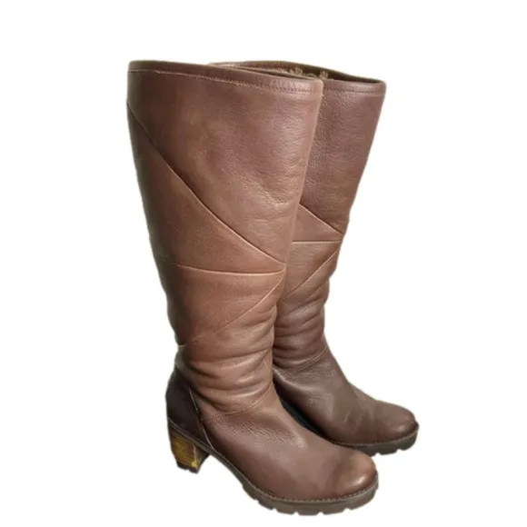 UGG Avery Stout Leather Water Resistant Cuffable High Heeled Boots Women's 8.5‎