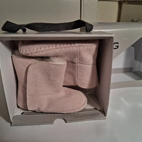 UGG Baby Pink Boots With Fleece Lining New Display