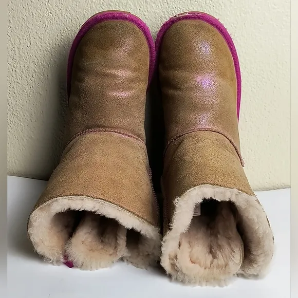UGG Bailey Kids Boots in Brown and Pink Bow Big Girl Size 4