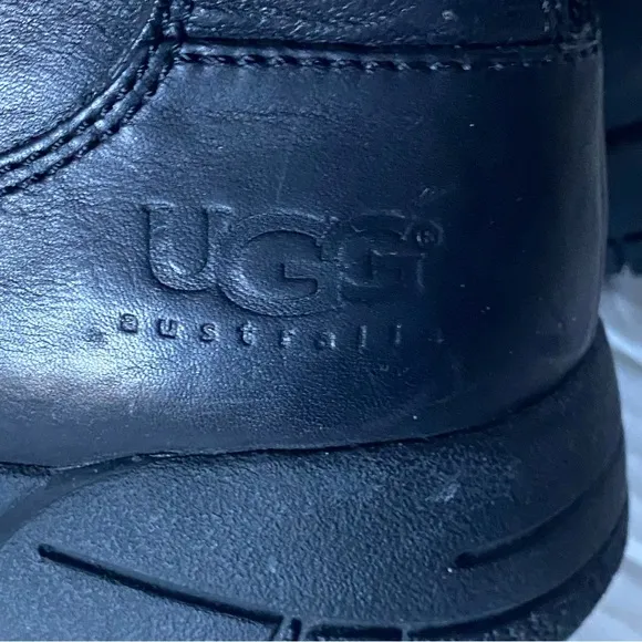 UGG black leather combat moto boots size 8 (Sh11)
