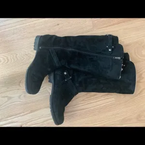 Ugg Boots Size 8.5