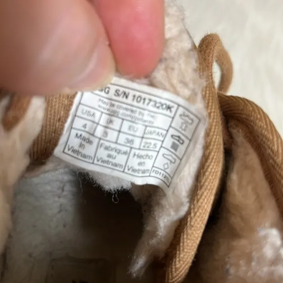 UGG Boys Tan Fleece Lined Lace Boots