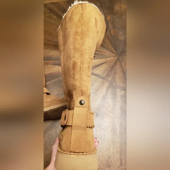 UGG Braiden Boots In Chestnut Womens Size 8