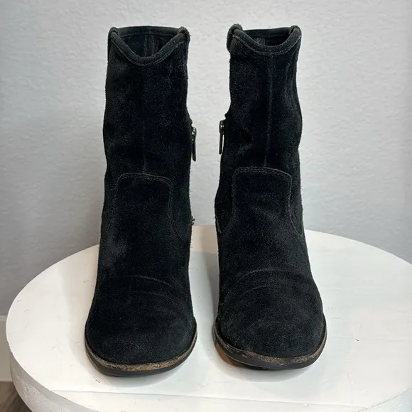 UGG BRIAR BURNISHED BLACK SUEDE WESTERN STYLE WINTER BOOTS