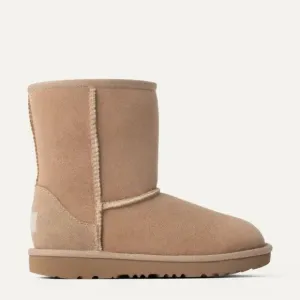 UGG Classic Boot II size 9