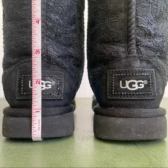 UGG Classic Low Boots w Embroidery #1018615