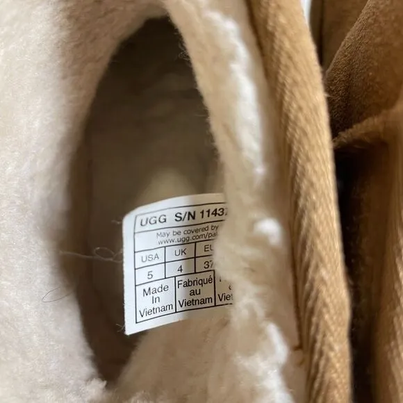 UGG Classic Mini Platform Chestnut Brown Boots Women’s Size 5