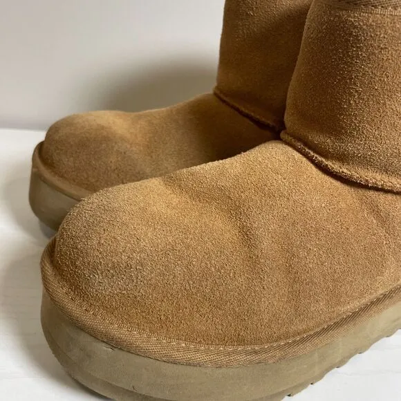 UGG Classic Mini Platform Chestnut Brown Boots Women’s Size 5