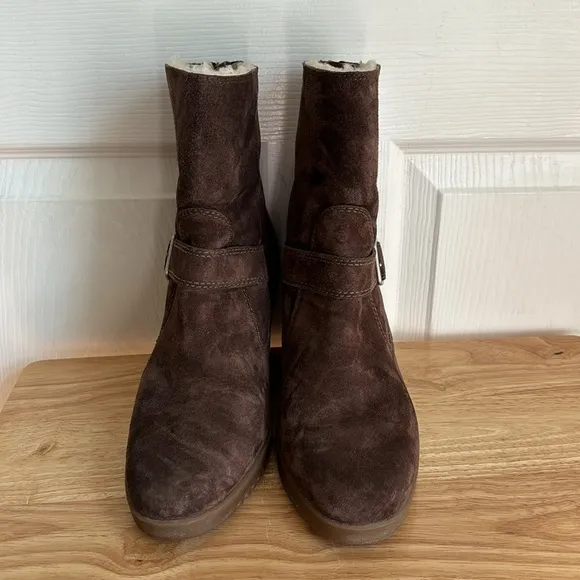 UGG GISELLA 5593 brown leather suede wedge boot fleece lined boots size 10